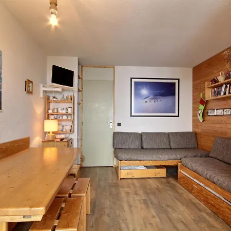 Cosy Avec Balcon Au Pied Des Pistes Et Proche Des Commerces à Belle Plagne - Fr-1-455-14