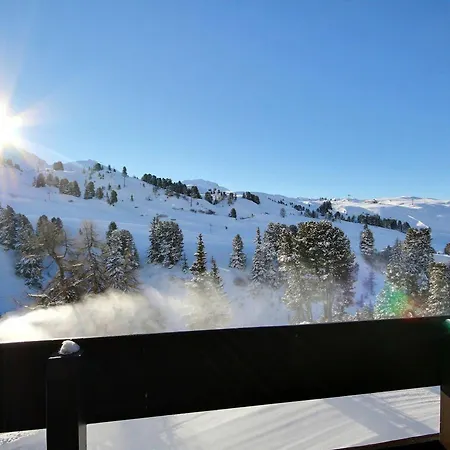 2 Pieces Avec Balcon Au Pied Des Pistes, 4 Personnes - Fr-1-455-14 Apartment La Plagne